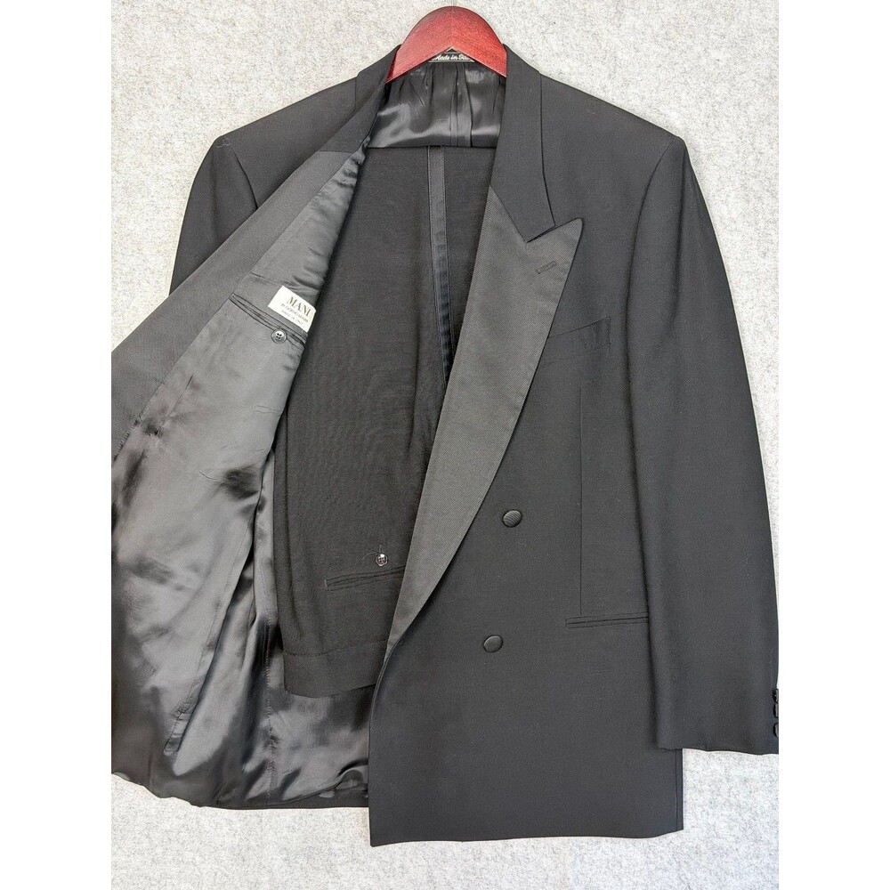 Vintage Giorgio Armani Tuxedo Suit 42L Black Wool DB Peak Lapel Made Italy MANI